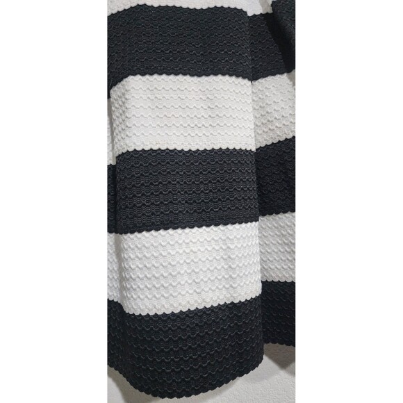 Xhilaration Womens Small Pleated Skirt Black White Striped Thick Texture Mini - Picture 7 of 12